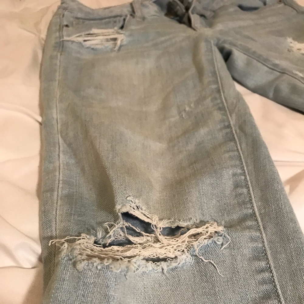 AEO Skinny Ripped Jeans!🌟 - Picture 4 of 7